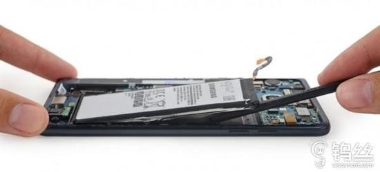 三星深陷爆炸門的背后 你手機(jī)里的電池安全嗎？_pic1