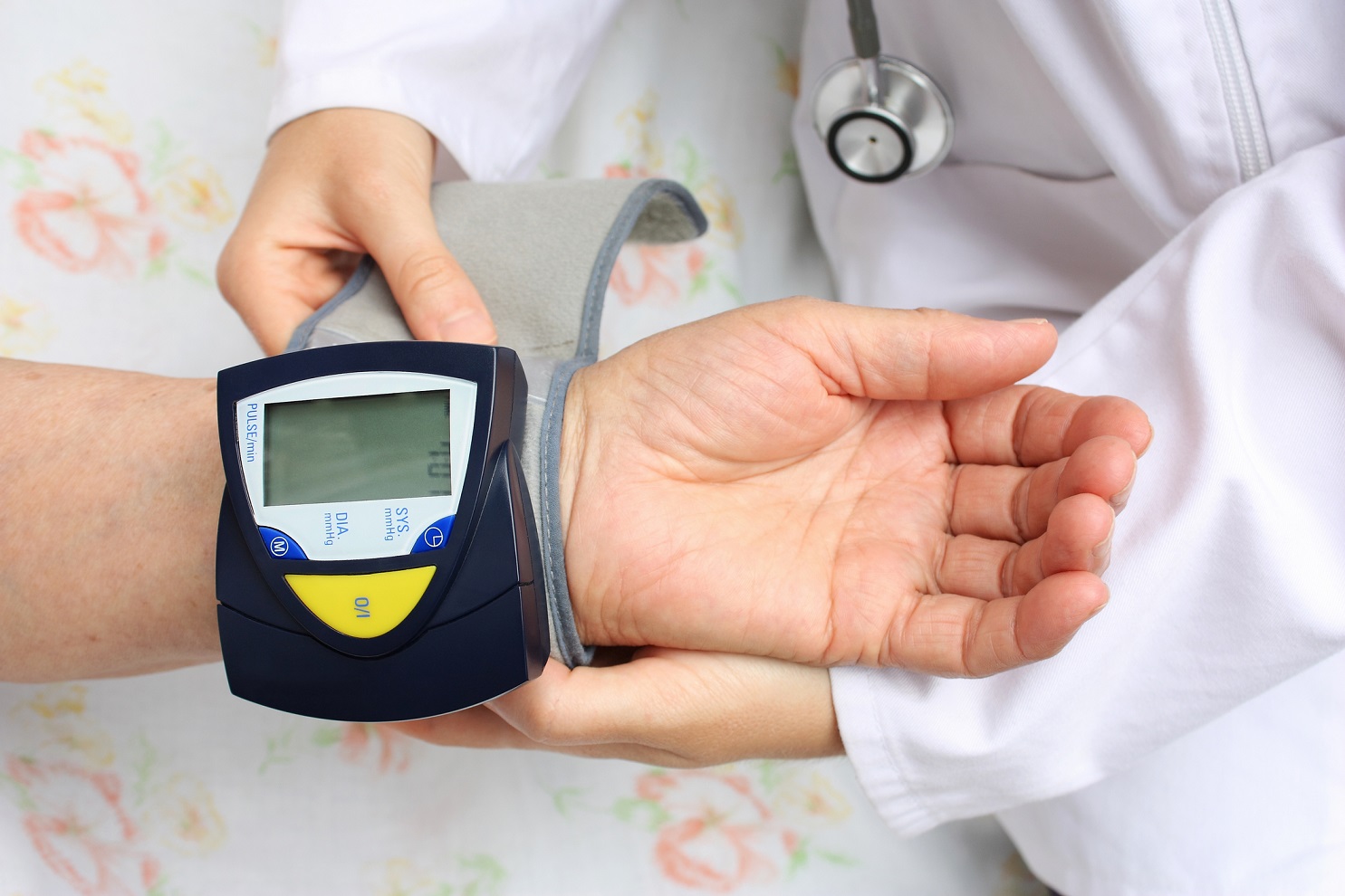 專業(yè)生產(chǎn)PVC護套、銅排、鋁排、新能源電池銅/鋁軟連接-人禾電子