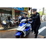 眾多且不守規(guī)矩的電動車在路上，給交通治理帶了極大困擾